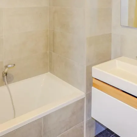 Three-bedroom In Ajaccio Διαμέρισμα