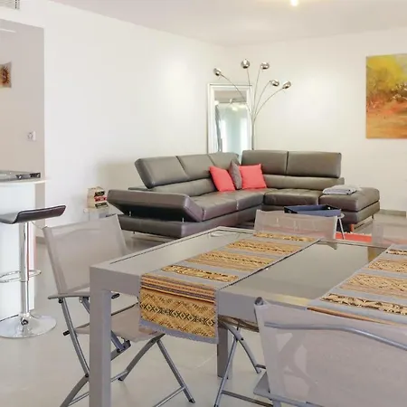 Three-bedroom In Ajaccio *
